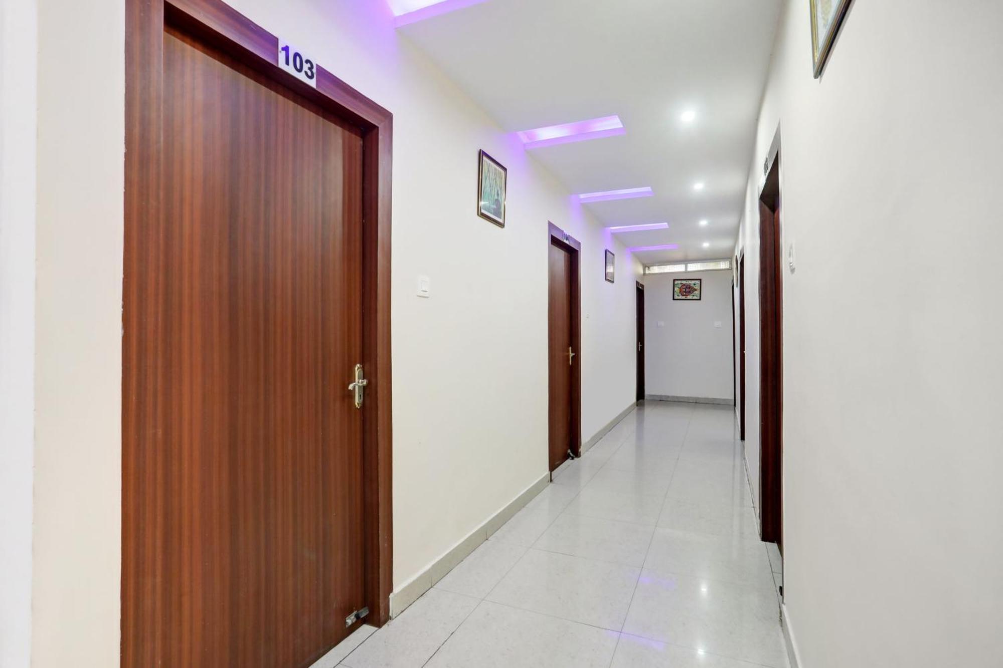 Hotel Super Collection O Danapur Near Railway Station Patna  Exterior foto